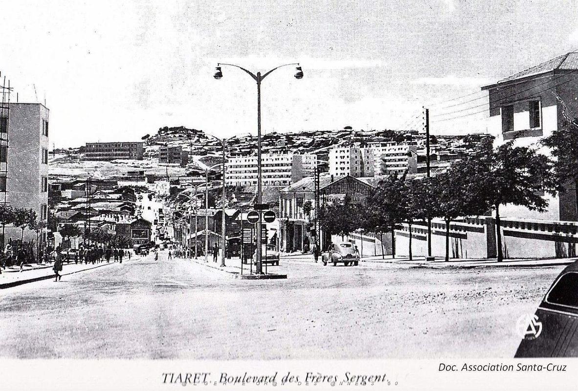 210- Tiaret - Bd des freres Sergent.jpg
